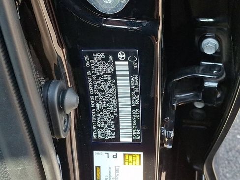 Certified 2025 Toyota Corolla SE FWD image 30