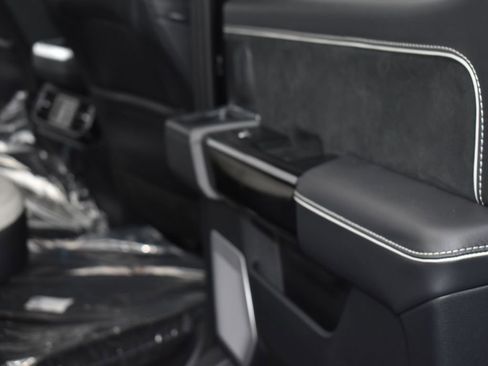 New 2025 Ford F150 Lightning Platinum AWD/4WD image 8