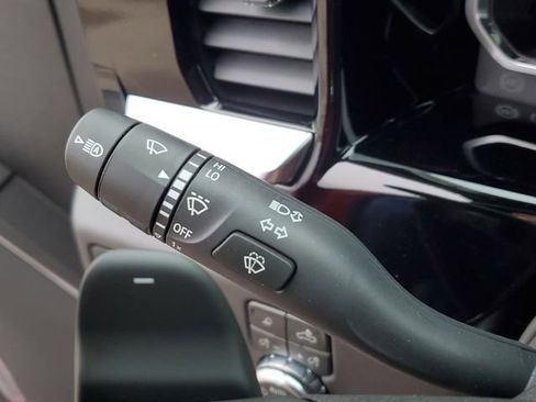 New 2026 GMC Sierra 1500 SLT w/ SLT Premium Package image 10