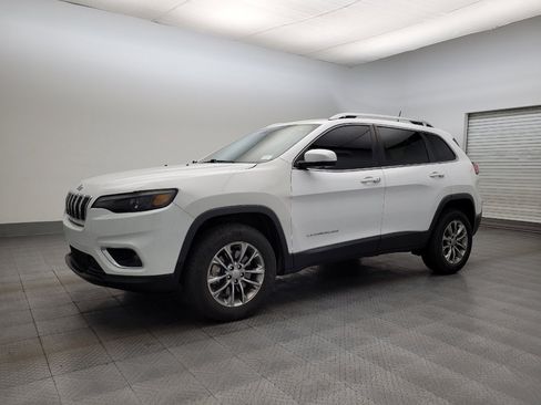 Used 2020 Jeep Cherokee Latitude Plus w/ Comfort/Convenience Group image 2