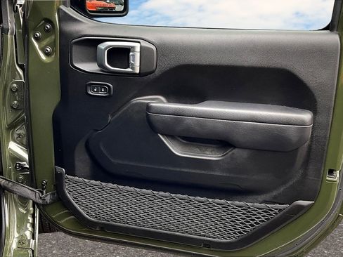 Used 2022 Jeep Gladiator Sport image 20