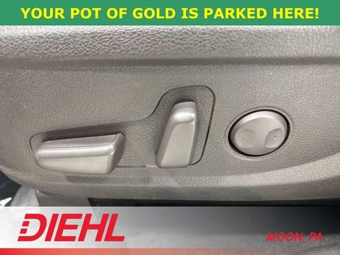 Used 2020 Hyundai Santa Fe SEL w/ Convenience Package image 23