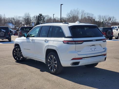 Used 2022 Jeep Grand Cherokee Overland image 3