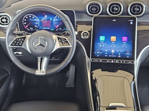 Certified 2025 Mercedes-Benz GLC 300 image 26