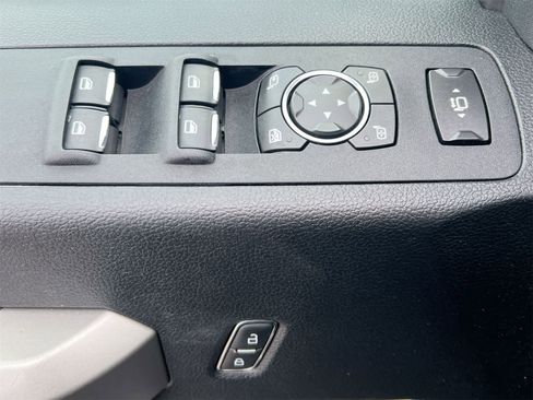 Used 2019 Ford F350 Lariat w/ Chrome Package image 18