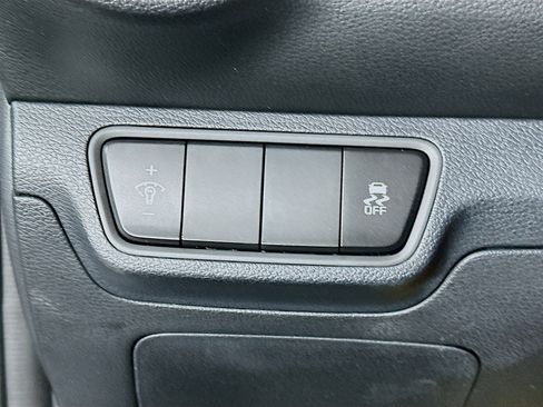 Used 2024 Kia Forte LXS FWD image 17
