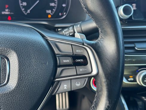 Used 2018 Honda Accord LX image 25