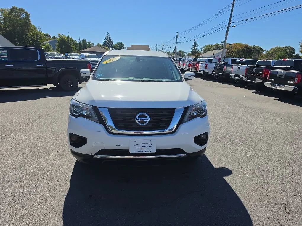 Used 2017 Nissan Pathfinder SV AWD/4WD image 2