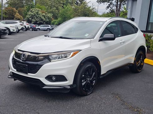 Used 2022 Honda HR-V Sport image 3
