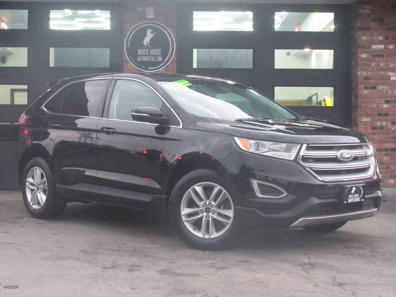 Used 2018 Ford Edge SEL w/ Equipment Group 201A AWD/4WD image 2