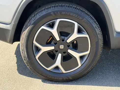 Used 2023 Rivian R1S Adventure AWD/4WD image 8