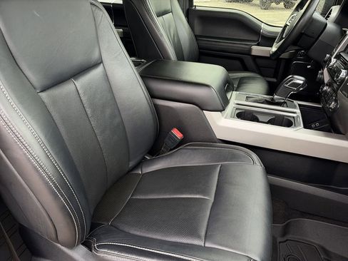 Used 2020 Ford F150 Lariat RWD image 37