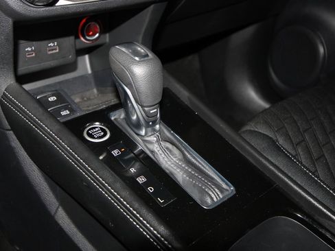 Used 2024 Nissan Kicks SV image 14