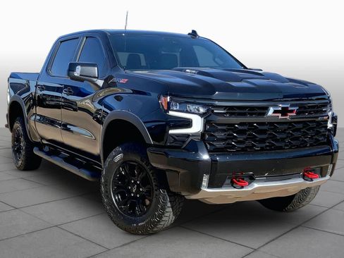 Used 2024 Chevrolet Silverado 1500 ZR2 w/ Technology Package AWD/4WD image 3