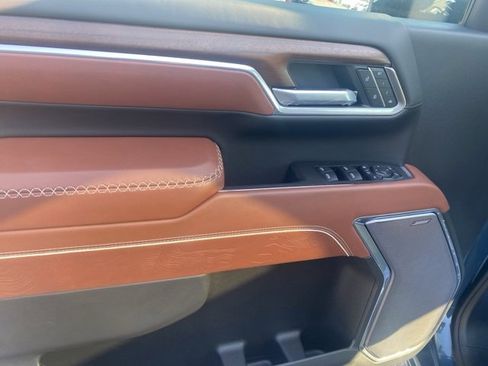 New 2025 GMC Sierra 2500 Denali Ultimate image 18