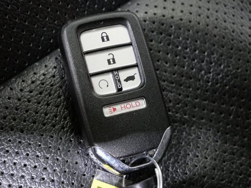 Used 2022 Honda Pilot Elite image 32