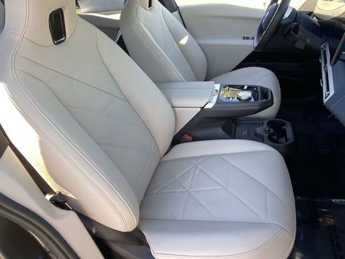New 2026 BMW iX xDrive45 w/ Climate Comfort Package image 11