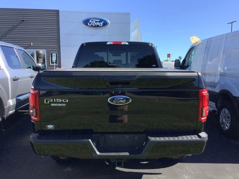 Used 2017 Ford F150 Lariat w/ Equipment Group 502A Luxury AWD/4WD image 4