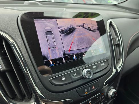 Used 2023 Chevrolet Equinox RS w/ RS Leather Package image 32