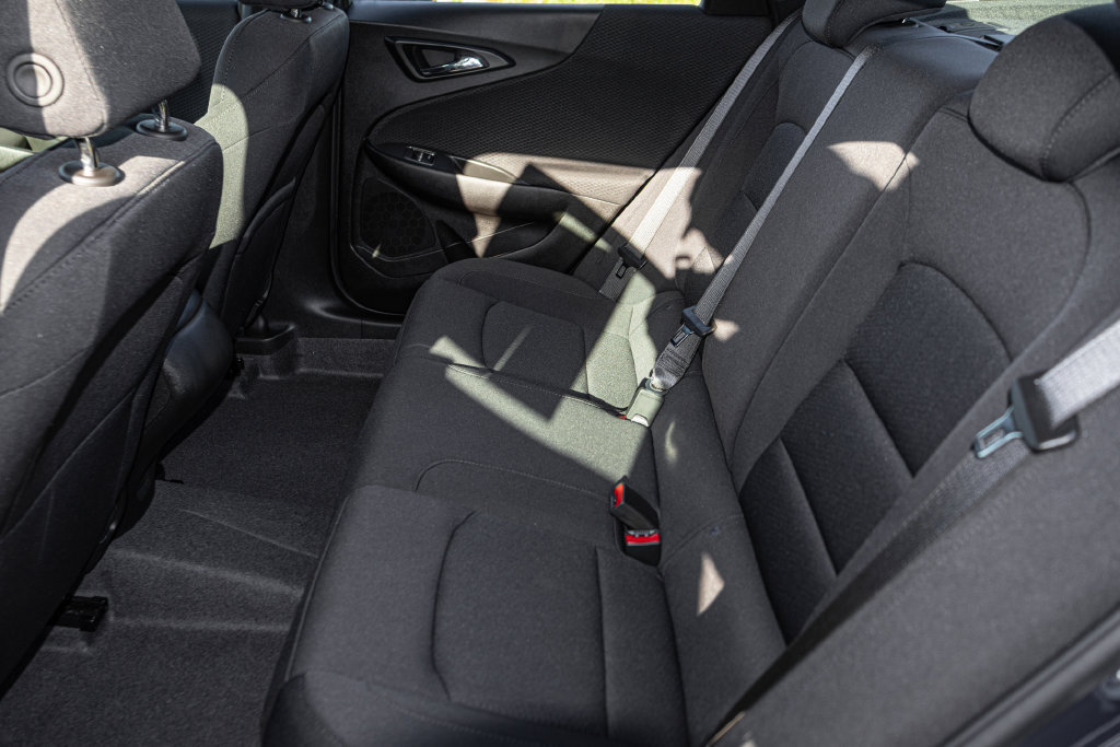 Used 2025 Chevrolet Malibu RS FWD image 27