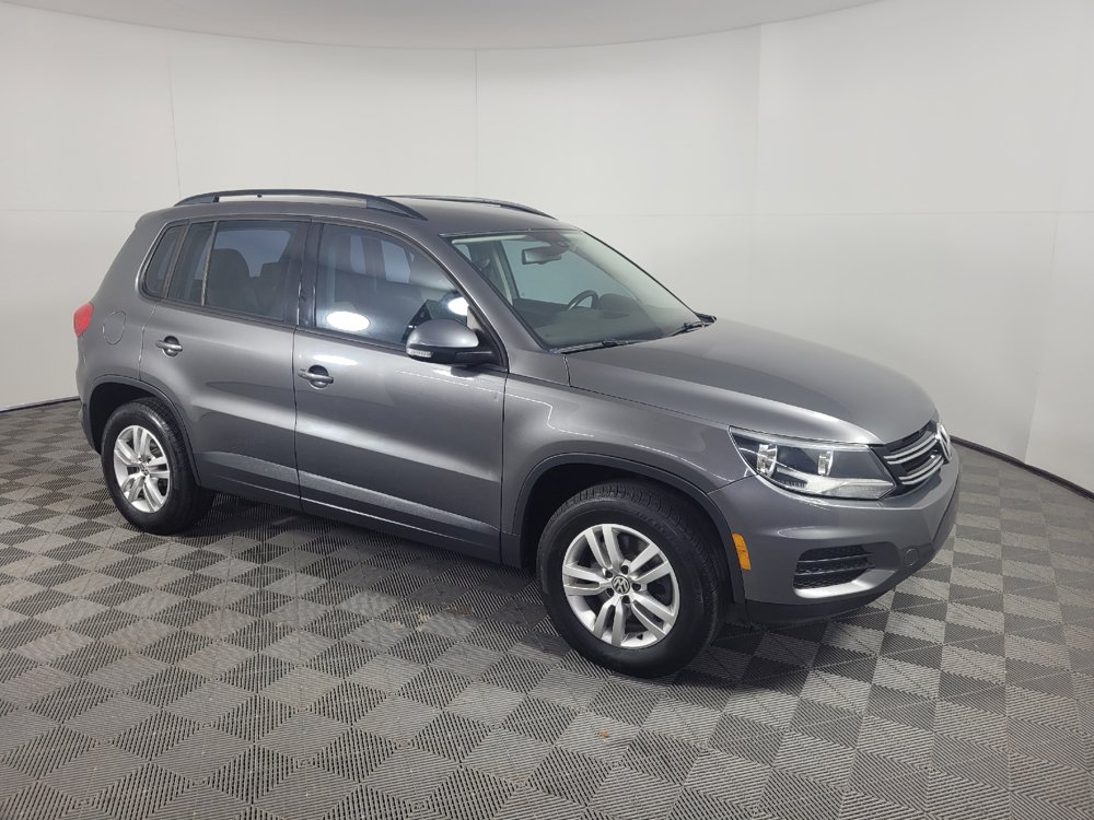 Used 2016 Volkswagen Tiguan S FWD image 11
