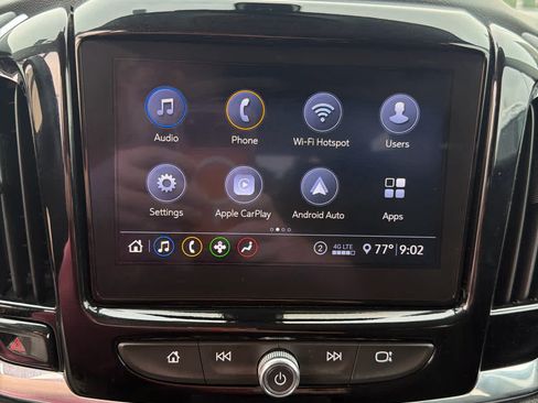 Certified 2020 Chevrolet Traverse LT FWD image 9
