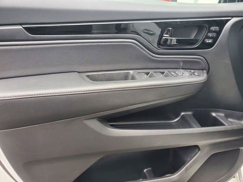 Used 2024 Honda Odyssey Elite image 16