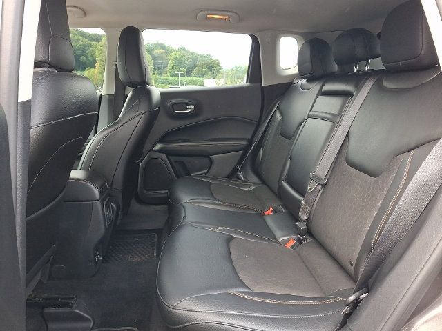 Used 2018 Jeep Compass Latitude w/ Popular Equipment Group AWD/4WD image 19