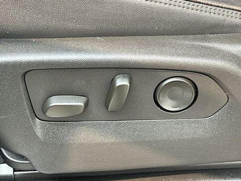 Used 2024 Chevrolet Tahoe High Country image 39