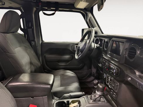 Used 2022 Jeep Wrangler Unlimited Sport AWD/4WD image 16