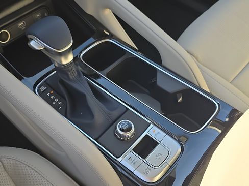 New 2025 Kia Telluride EX w/ EX Captain's Chair Package image 32