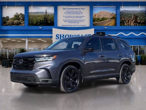 Certified 2025 Honda Pilot Black Edition image 2