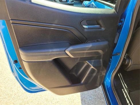 Used 2023 Chevrolet Colorado LT w/ LT Convenience Package image 14