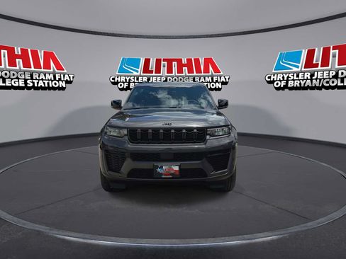 New 2026 Jeep Grand Cherokee Altitude RWD image 3