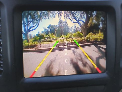 Used 2017 Jeep Cherokee Latitude image 28