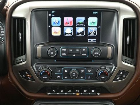 Used 2018 Chevrolet Silverado 2500 High Country w/ Duramax Plus Package image 22