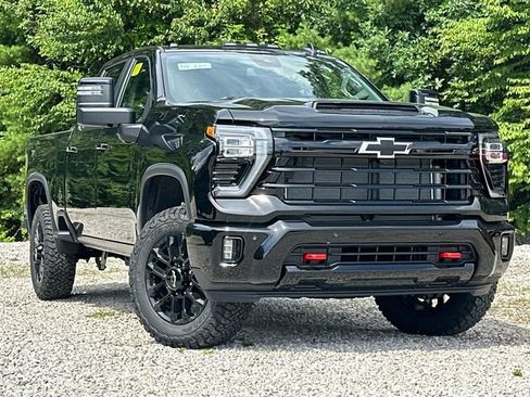 New 2026 Chevrolet Silverado 2500 LT w/ Trail Boss Package AWD/4WD image 2
