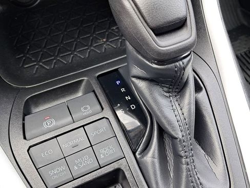 Used 2023 Toyota RAV4 LE image 27