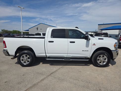 Used 2024 RAM 2500 Big Horn w/ Off Road Package AWD/4WD image 2