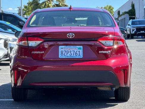 Used 2022 Toyota Corolla LE FWD image 6
