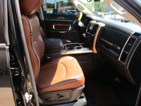 Used 2014 RAM 1500 Laramie Longhorn RWD image 10