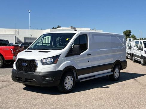 Used 2025 Ford Transit 250 Low Roof w/ Exterior Upgrade Package RWD image 3