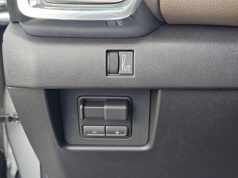 New 2026 GMC Canyon Denali w/ LPO, Black Badging Package image 25