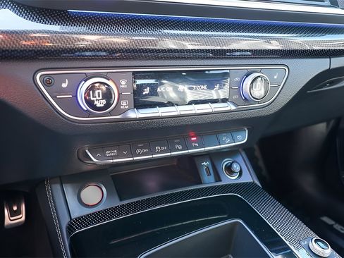 Used 2023 Audi SQ5 Prestige w/ Prestige Package image 17