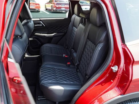 Used 2022 Mitsubishi Outlander SEL FWD image 8