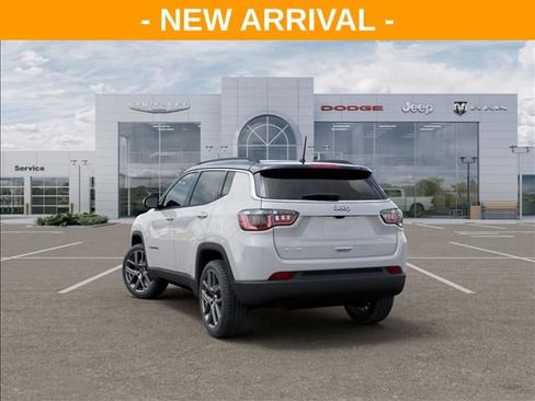 Used 2026 Jeep Compass Limited w/ Sun, Sound & Navigation Group AWD/4WD image 3
