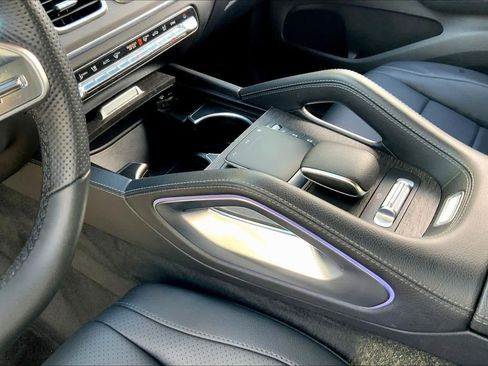 Used 2022 Mercedes-Benz GLS 450 4MATIC image 15