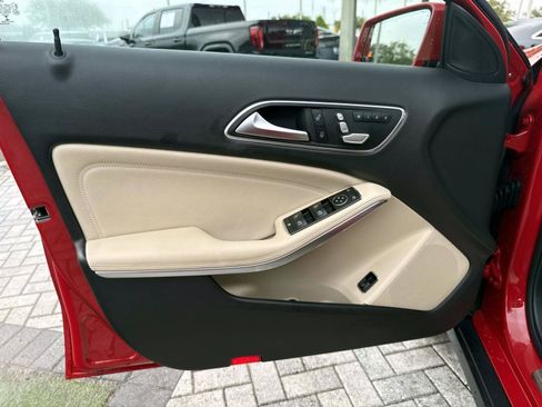 Certified 2019 Mercedes-Benz GLA 250 image 17