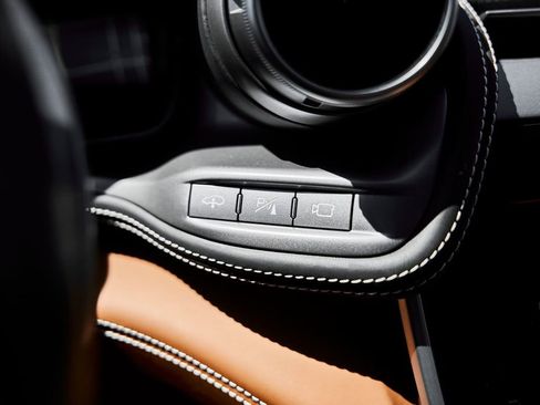 Used 2018 Ferrari GTC4Lusso AWD/4WD image 62