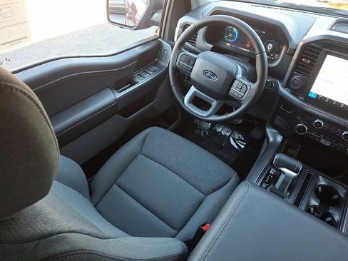 New 2025 Ford F150 Lightning XLT image 9
